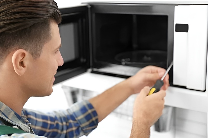 Buld-in Microwave Repair in East San Gabriel